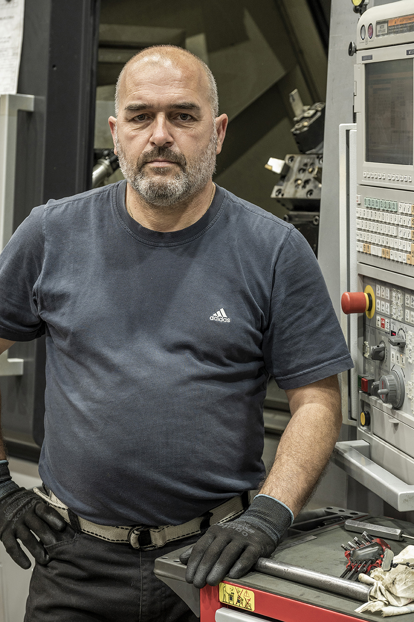 PHOTO ©BRUNO DES GAYETS

BRUNO DES GAYETS
21 RUE MAUBLANC
75015  PARIS
Tél. : 33 (0)9 50 38 16 49
Mobile : 33 (0)6 62 65 24 00
bdg@nikoja.com
www.nikoja.com